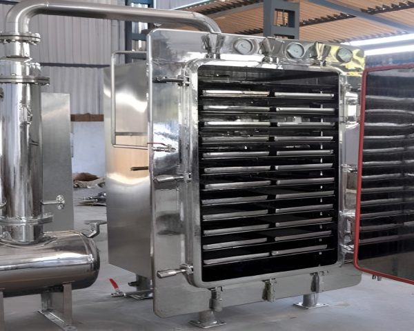 Vacuum Tray Dryer